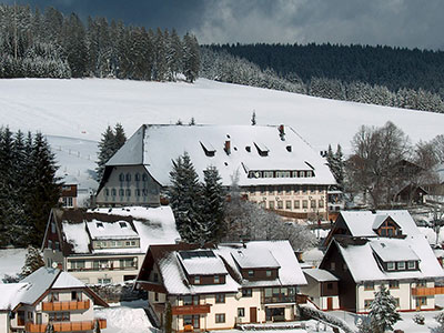 Unser Hotel im Winter